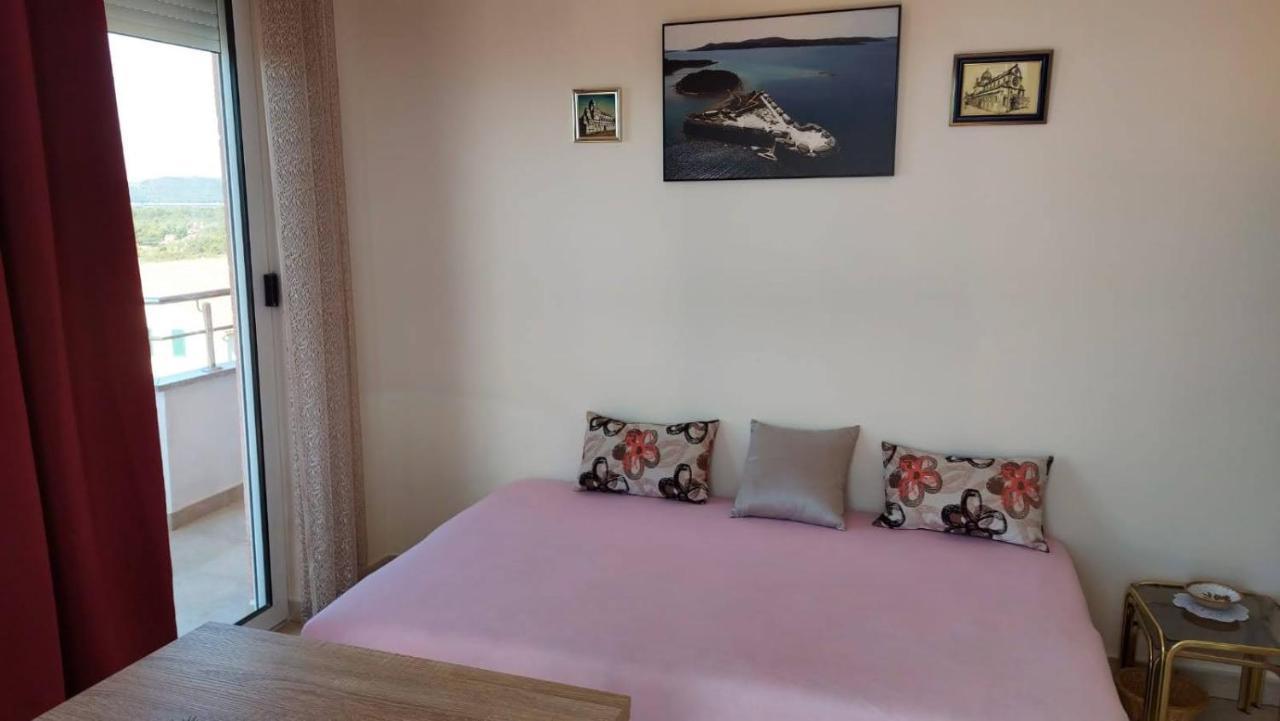 Apartment Ruby シベニク エクステリア 写真